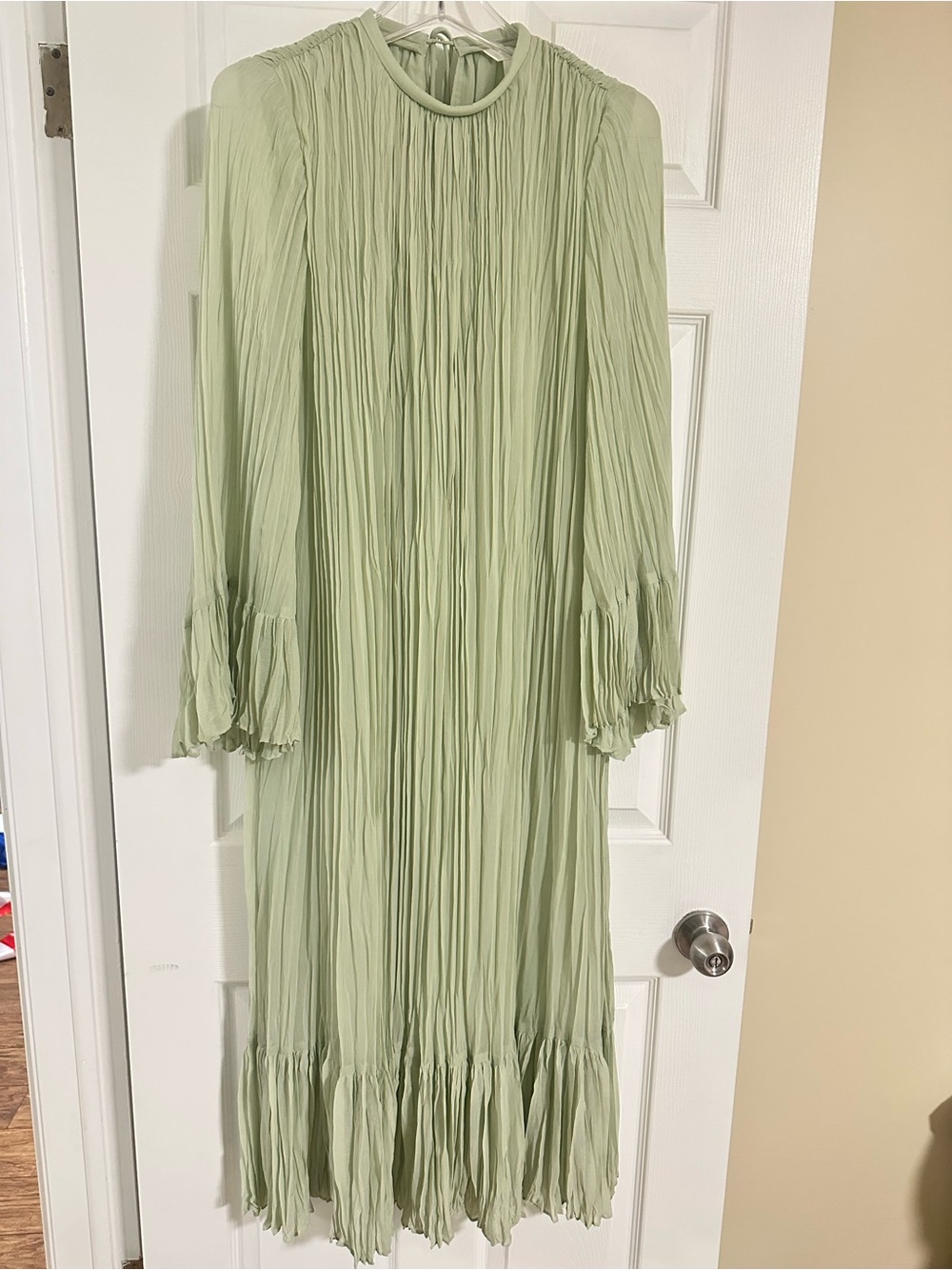 H&M Sage Green Pleated Midaxi Dress with Long Sleeves